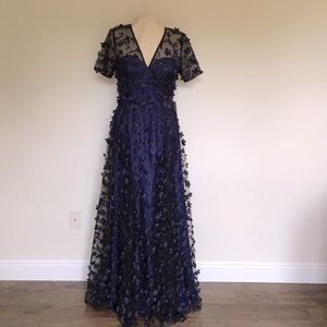Carmen Marc Valvo Infusion 3D Navy Gown Size 8